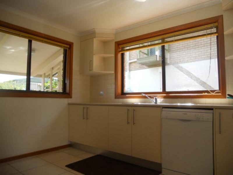 612 Beach Road SURF BEACH, Surf Beach NSW 2536