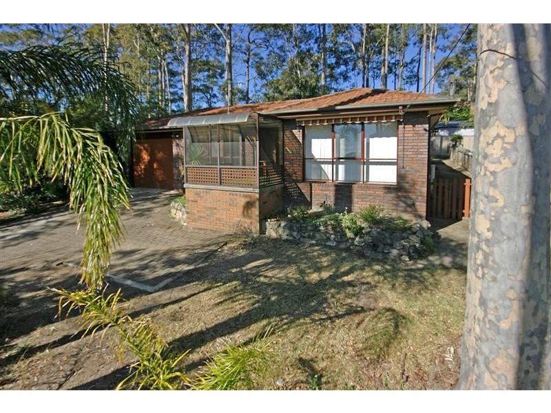 6 Burrawang Crescent, Sunshine Bay NSW 2536