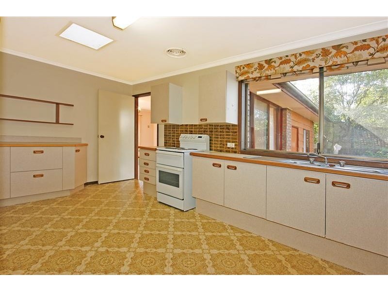 6 Burrawang Crescent, Sunshine Bay NSW 2536
