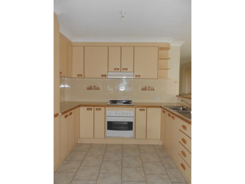 8 Yarrabee Drive, Catalina NSW 2536