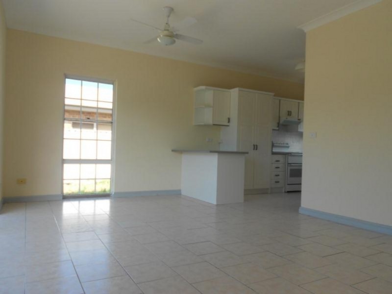 2/10 Tristania Parade, Maloneys Beach NSW 2536