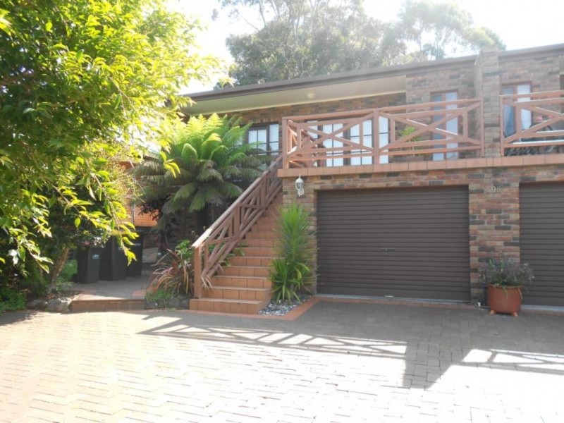 2/596 Beach Rd, Denhams Beach NSW 2536