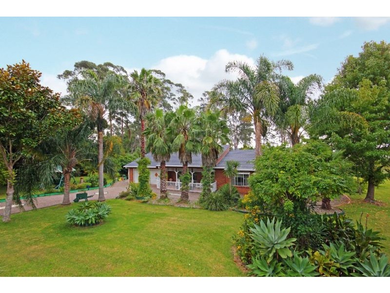 10 Kauzal Crescent, Surf Beach NSW 2536