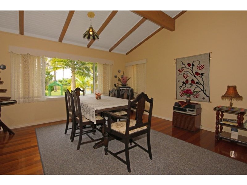 10 Kauzal Crescent, Surf Beach NSW 2536