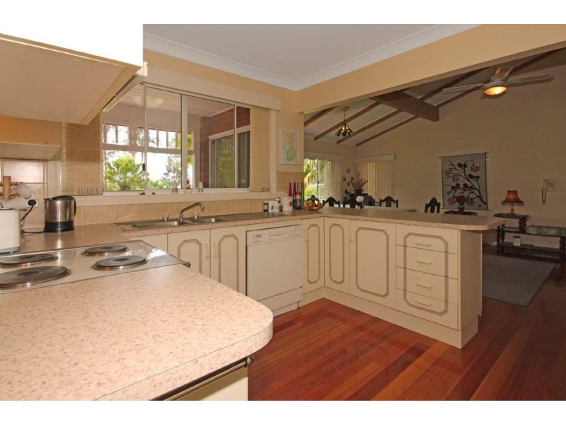 10 Kauzal Crescent, Surf Beach NSW 2536