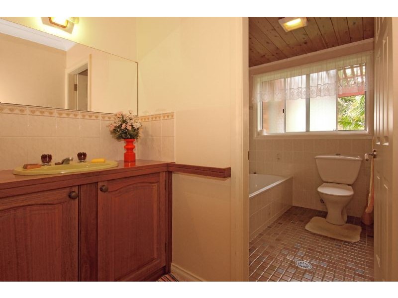 10 Kauzal Crescent, Surf Beach NSW 2536