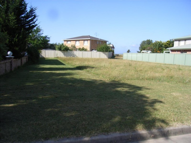 47  Maloneys Drive, Maloneys Beach NSW 2536