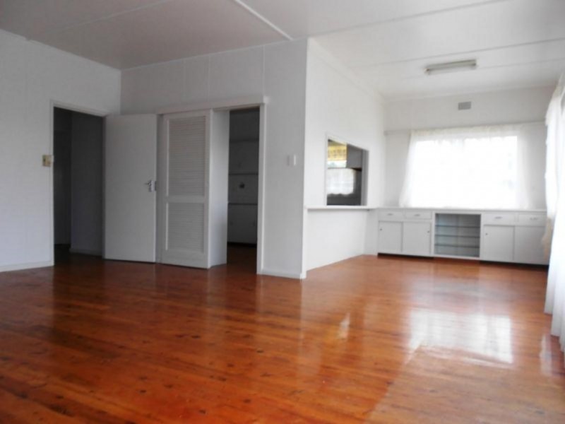 7 Lockyersleigh Avenue, Batehaven NSW 2536