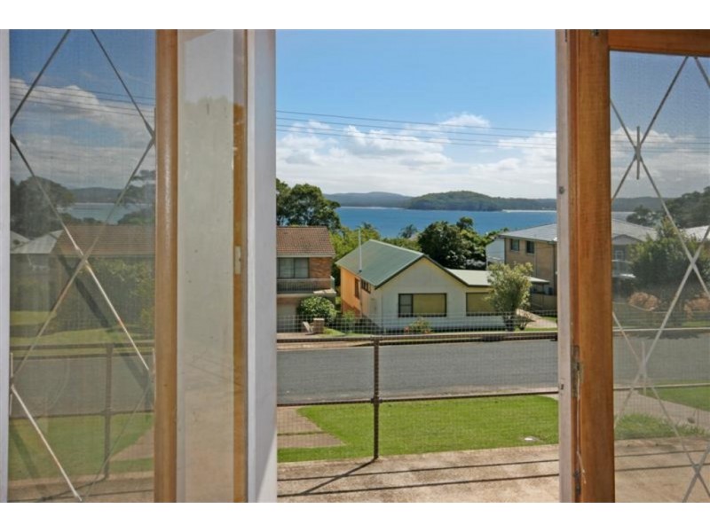 7 Lockyersleigh Avenue, Batehaven NSW 2536