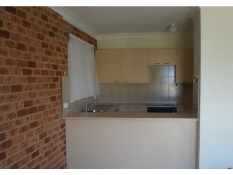 9/2 Sheila Avenue, Batehaven NSW 2536