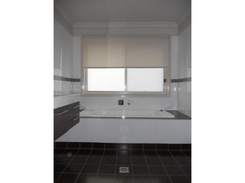 16B Nuyen Place, Long Beach NSW 2536