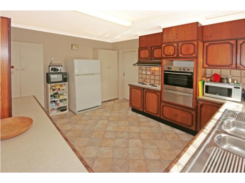 44 Calton Road, Batehaven NSW 2536