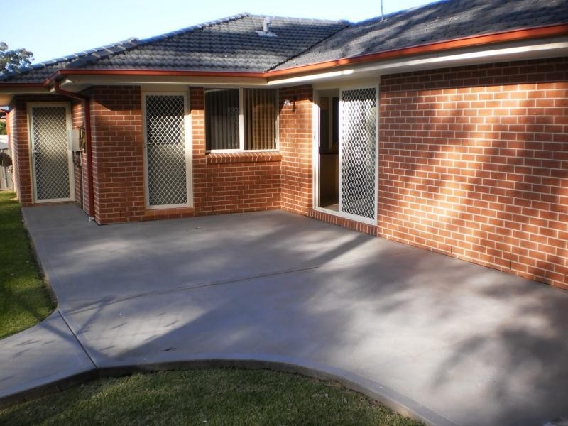 6 Dampier Place, Sunshine Bay NSW 2536
