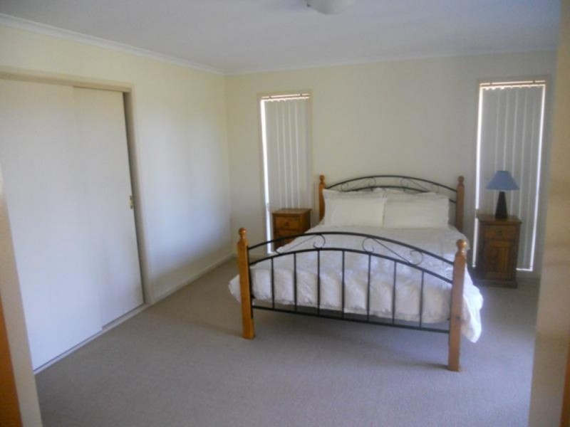 90 Sandy Place, Long Beach NSW 2536