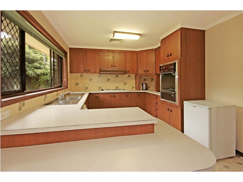 11 Lockyersleigh Avenue, Batehaven NSW 2536