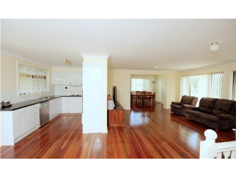 4 Blue Gum Parade, Maloneys Beach NSW 2536