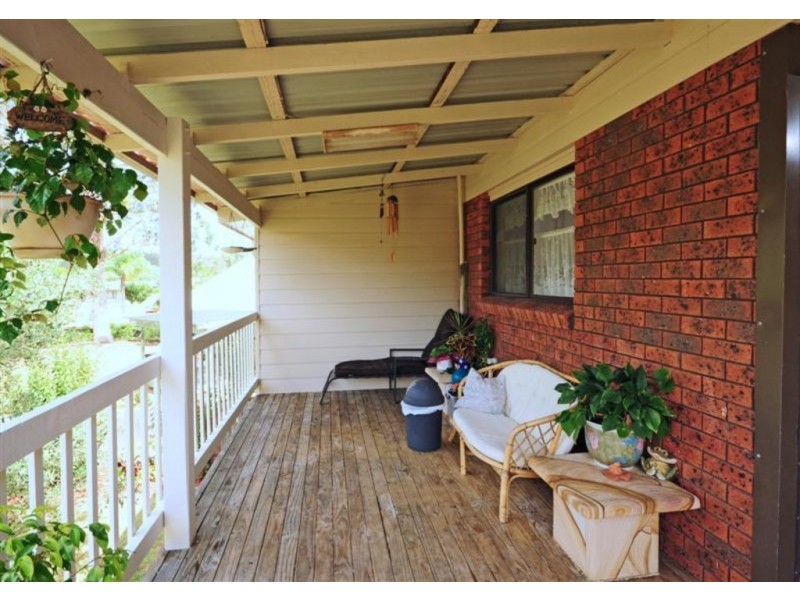 4 Blue Gum Parade, Maloneys Beach NSW 2536