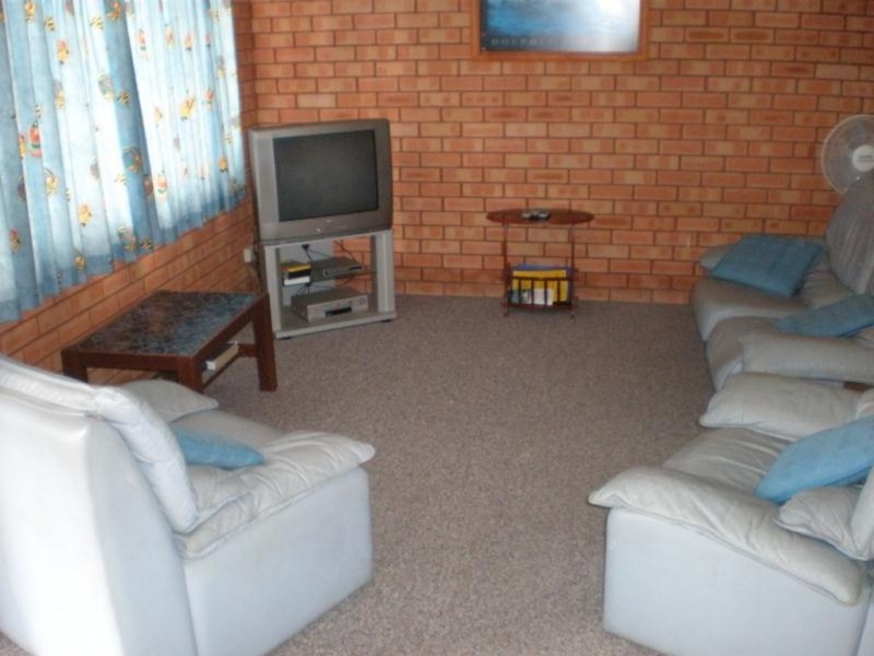 2/652 Beach Road, Surf Beach NSW 2536