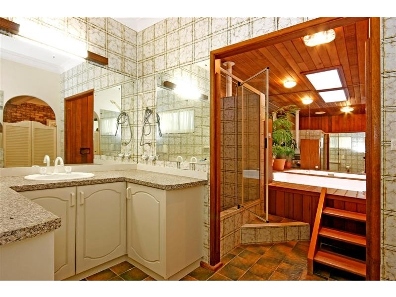 22 Cors Pde, North Batemans Bay NSW 2536