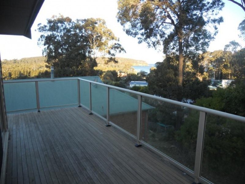 11 Hawks Nest, Surfside NSW 2536
