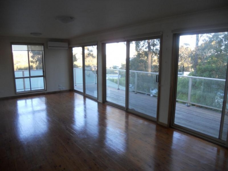 11 Hawks Nest, Surfside NSW 2536