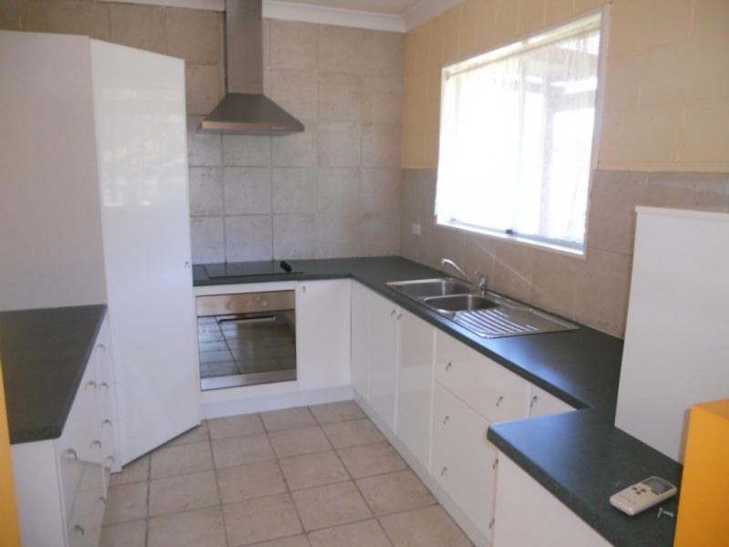 15 Edward Road, Batehaven NSW 2536