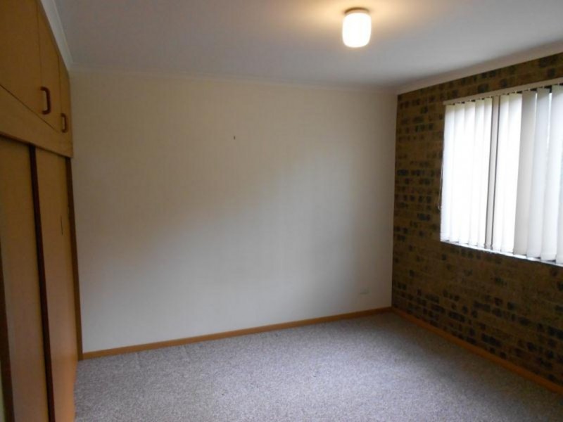 2/4 Berry Place, Surf Beach NSW 2536