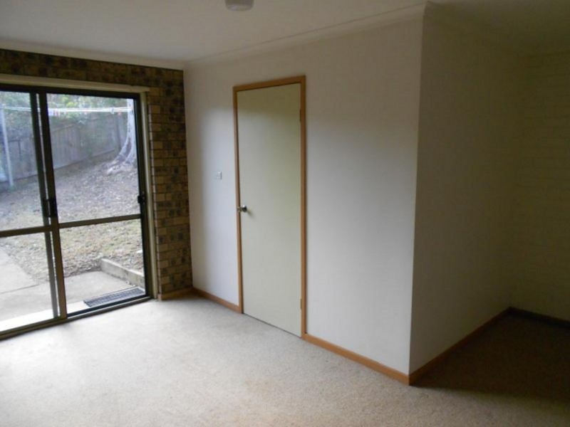 2/4 Berry Place, Surf Beach NSW 2536