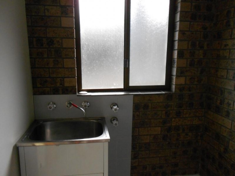 2/4 Berry Place, Surf Beach NSW 2536