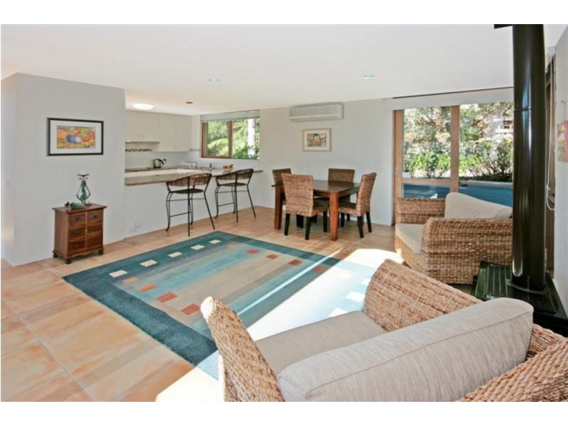 25 Parker Avenue, Surf Beach NSW 2536