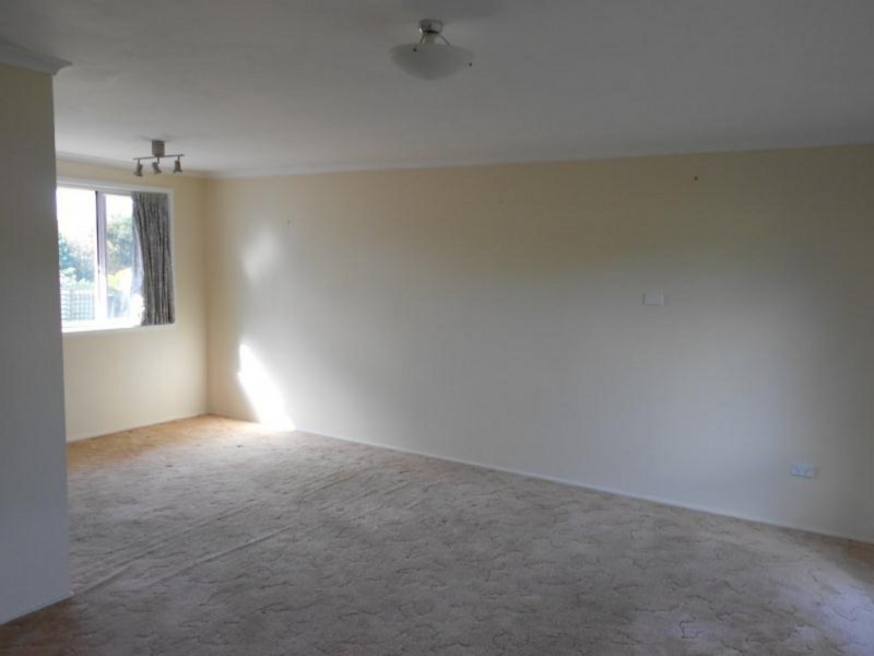 5 Caley Place, Sunshine Bay NSW 2536