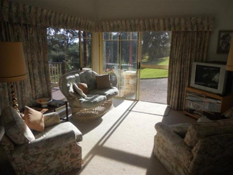 5 Highlands Avenue, Surf Beach NSW 2536