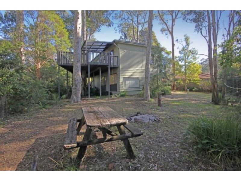10 Dilkira Close, Surfside NSW 2536
