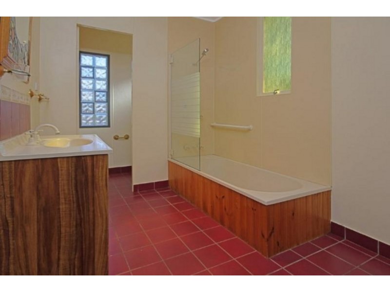 10 Dilkira Close, Surfside NSW 2536