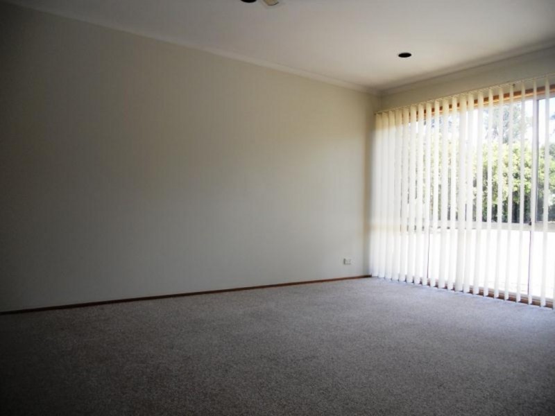 4/3 Drinnan Close, Surf Beach NSW 2536