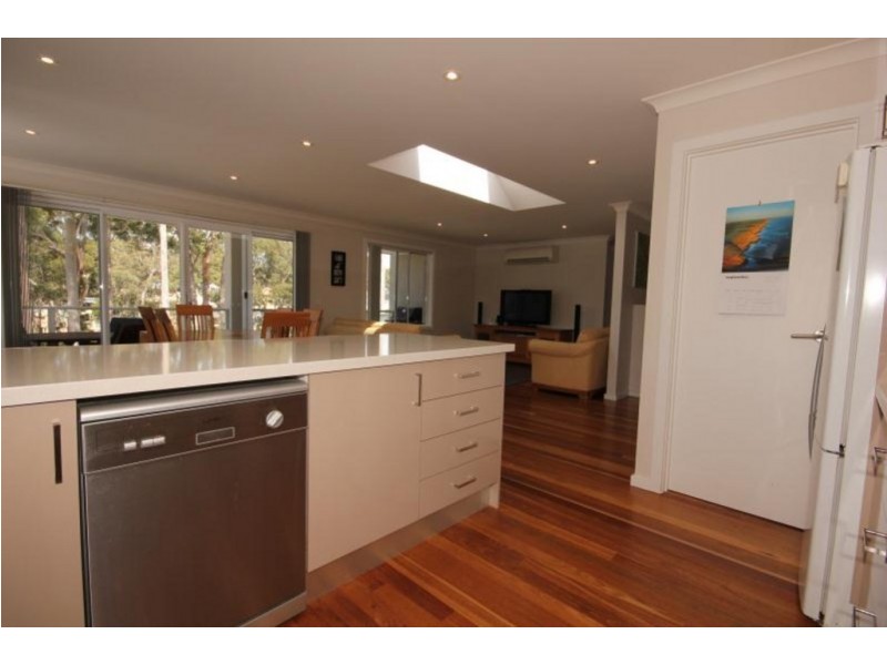 10 Bowerbird Place, Malua Bay NSW 2536
