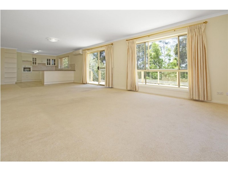 14 Karoola Crescent, Surfside NSW 2536