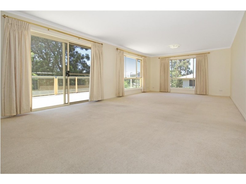 14 Karoola Crescent, Surfside NSW 2536