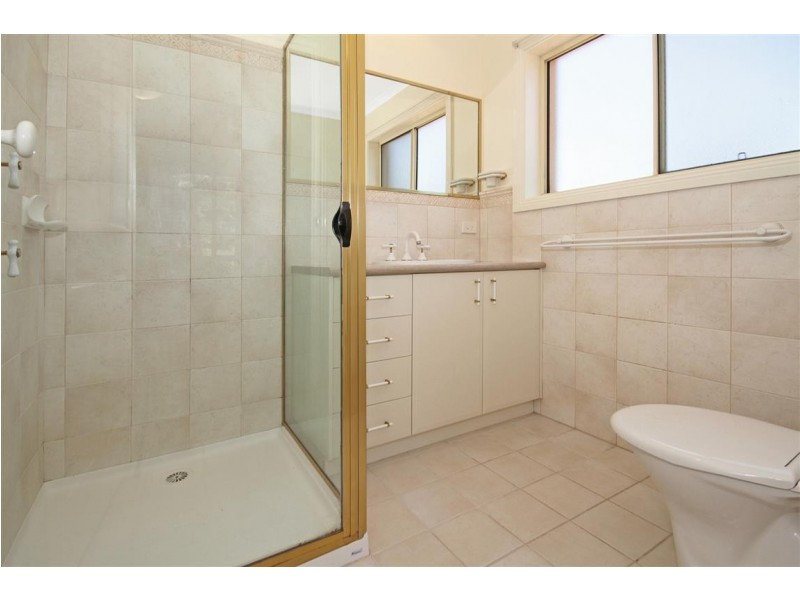 14 Karoola Crescent, Surfside NSW 2536