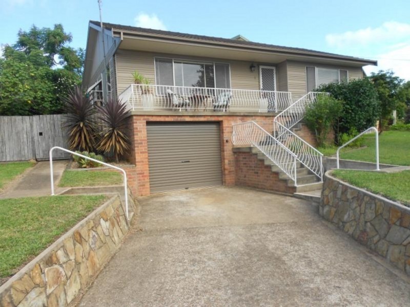 1 Riverview Crescent, Batemans Bay NSW 2536