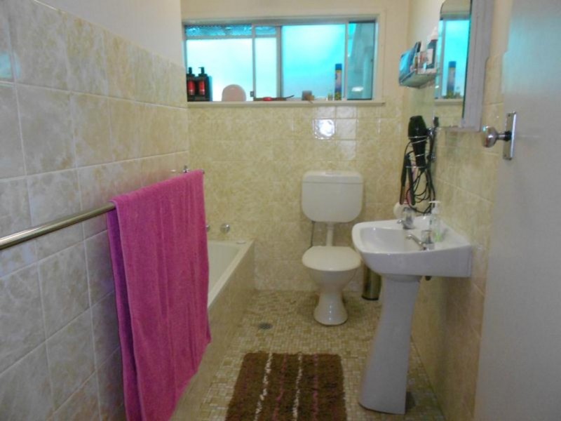 1 Riverview Crescent, Batemans Bay NSW 2536