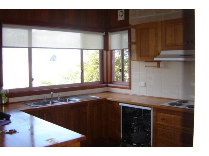 17 Yarrabee Drive, Batemans Bay NSW 2536