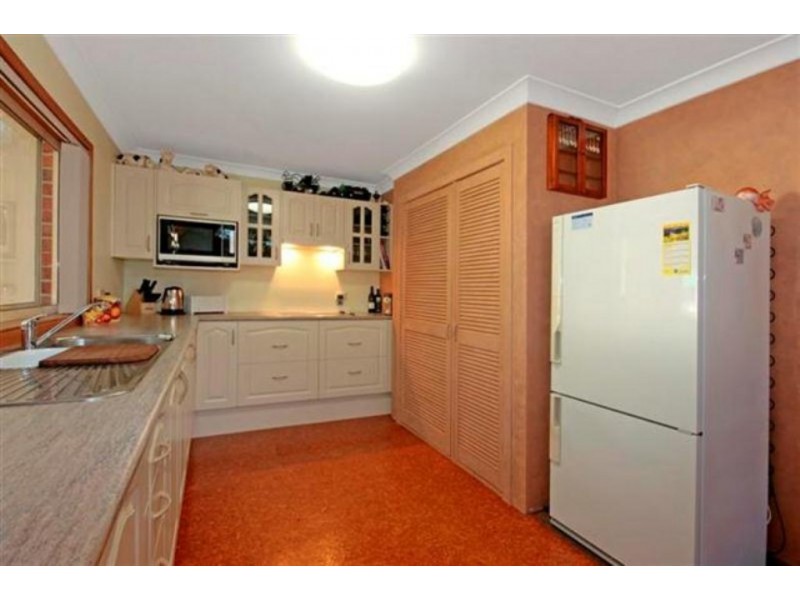 37 Peninsula Dr, North Batemans Bay NSW 2536