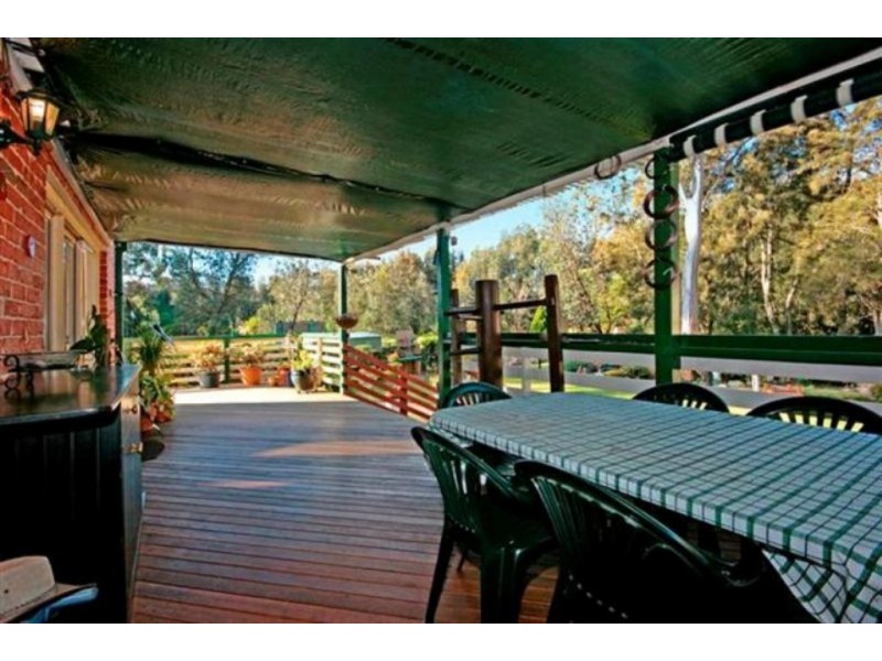 37 Peninsula Dr, North Batemans Bay NSW 2536