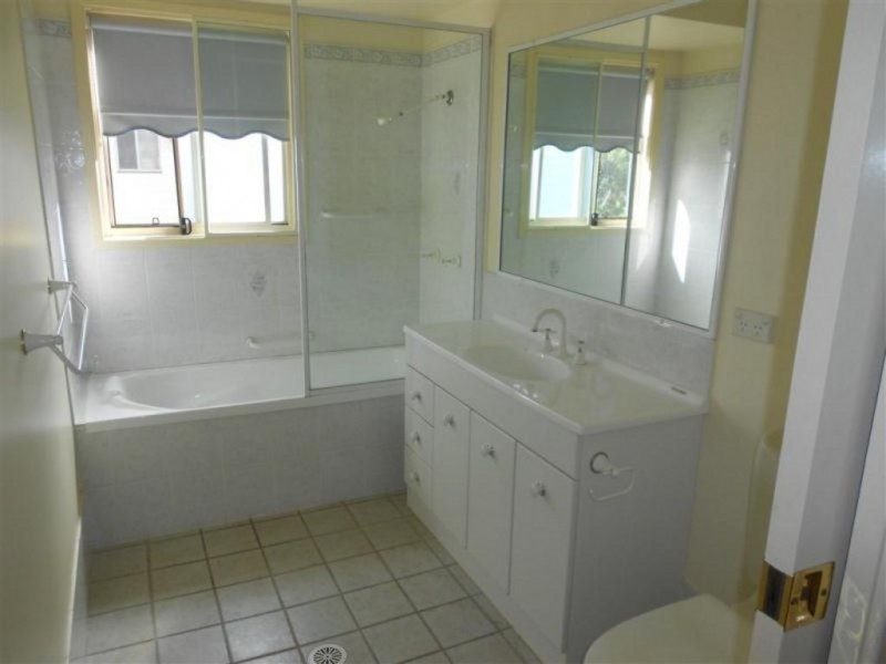 10/8 Lord Place, North Batemans Bay NSW 2536