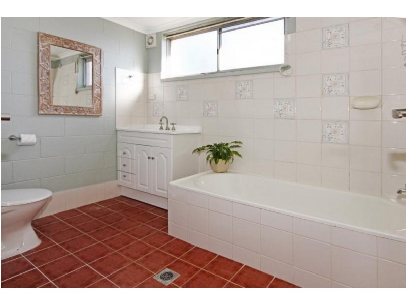 1/21 Golf Links Drive, Batemans Bay NSW 2536