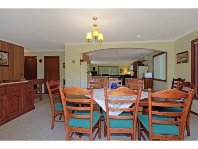 2 Wimbin Aveune, Malua Bay NSW 2536