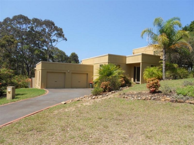 4 Currell Close, Malua Bay NSW 2536