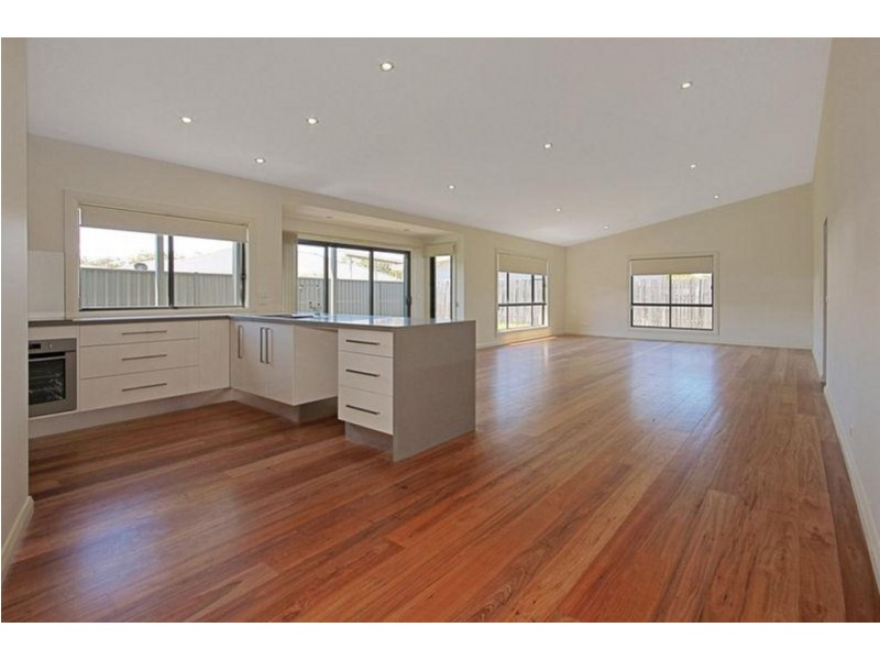 17 Griffiths Run, Broulee NSW 2537