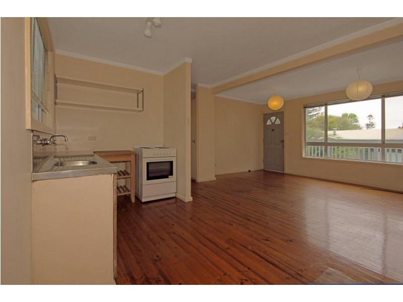 11 Pine Street BATEHAVEN, Batehaven NSW 2536